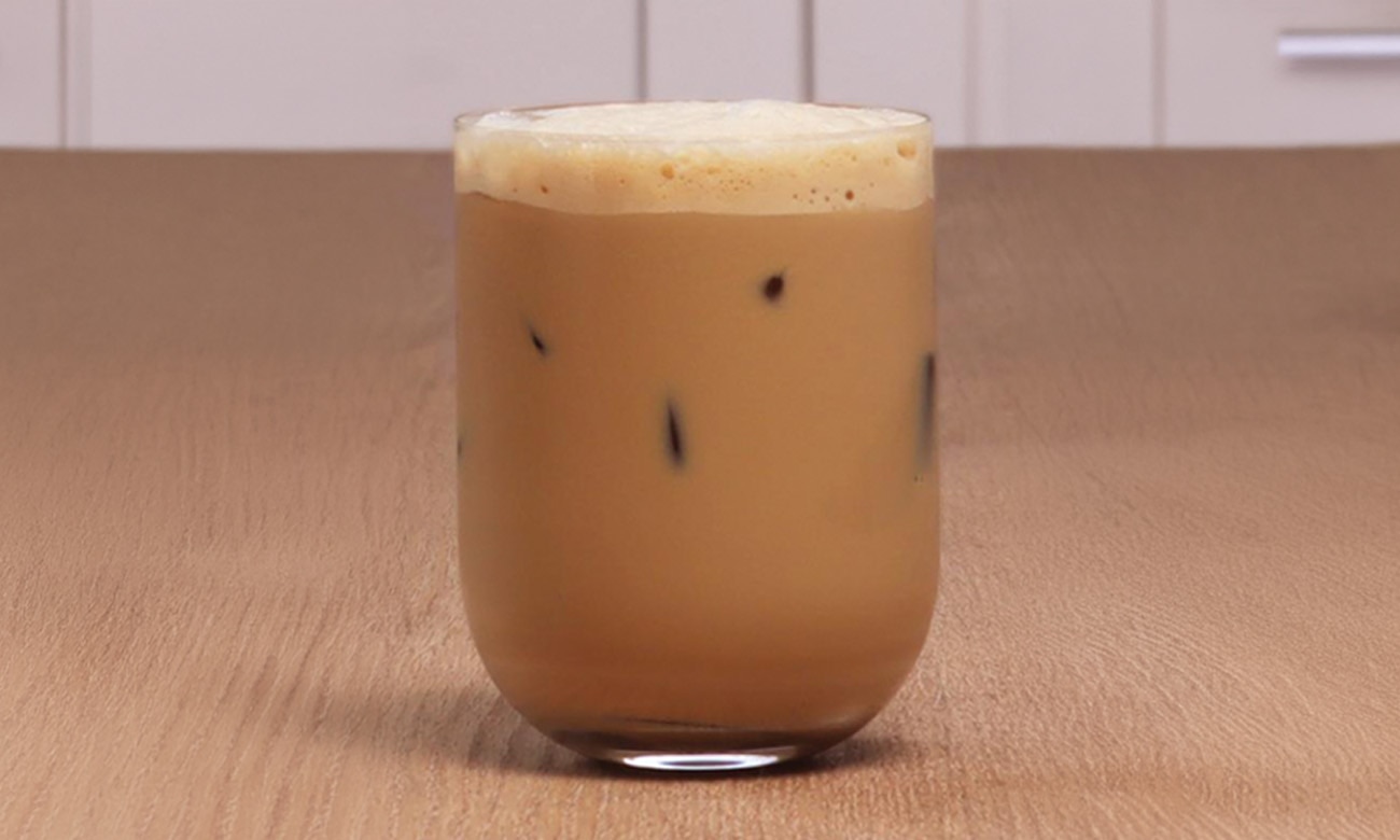 Espresso glacé secoué préparé avec le café espresso Nescafé Gold