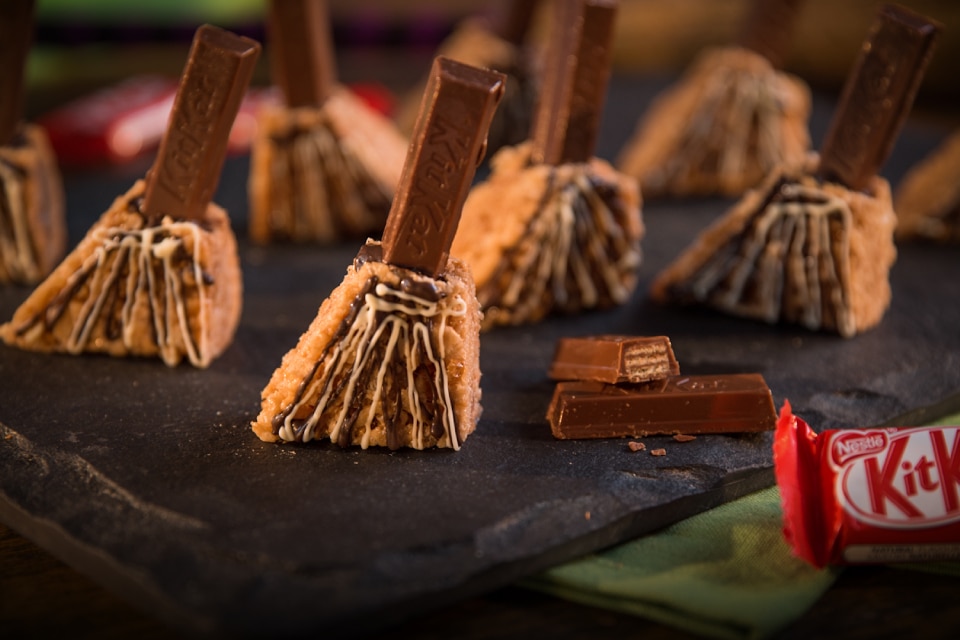 Recette de balai de sorcière KitKat pour l’Halloween (977 g)