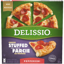 DELISSIO Pizza au pepperoni à croûte farcie, 660 grammes.