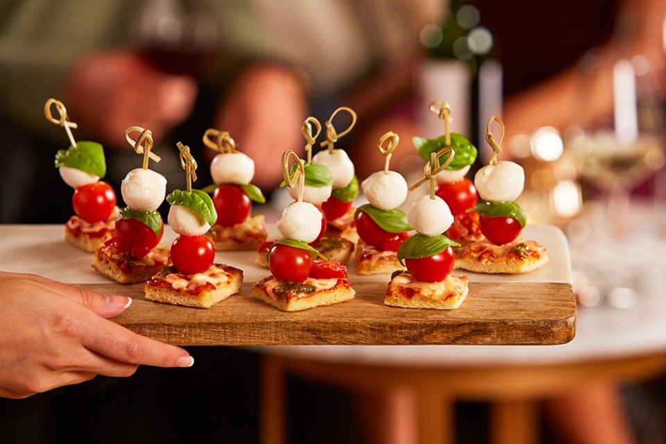 DELISSIO Pizza Brochettes recipe with cherry tomatos and mozzarella balls