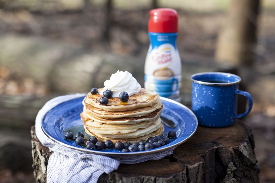 COFFEE-MATE Camping Pancakes recipe. Try this easy-to-use COFFEE-MATE camping hack.