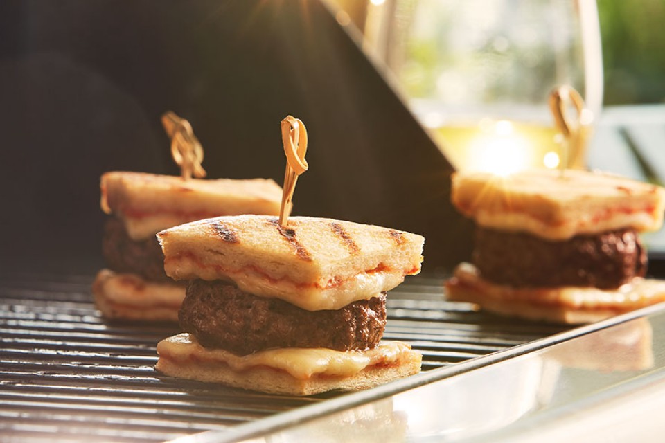 BBQ’d RUSTICO Pizza Bun Sliders, une recette pour le gril.
