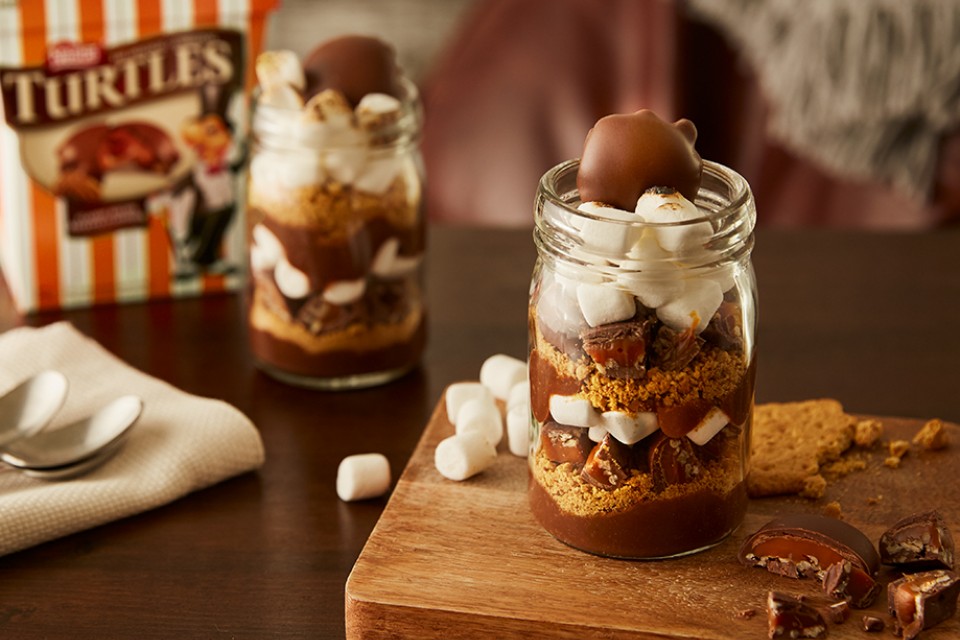 TURTLES Mason Jar S’more Parfait Recipe. A treat leaving you wanting s’more!