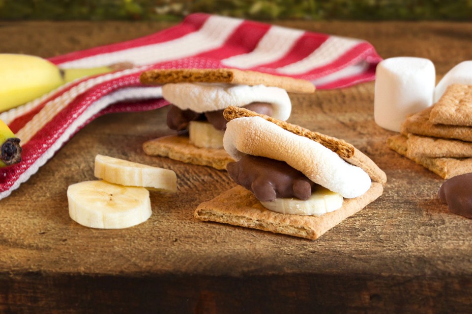 Sweet & Salty TURTLES S'mmmores recipe. Sweet & Salty TURTLES, Graham crackers, Jumbo marshmallows and Bananas!
